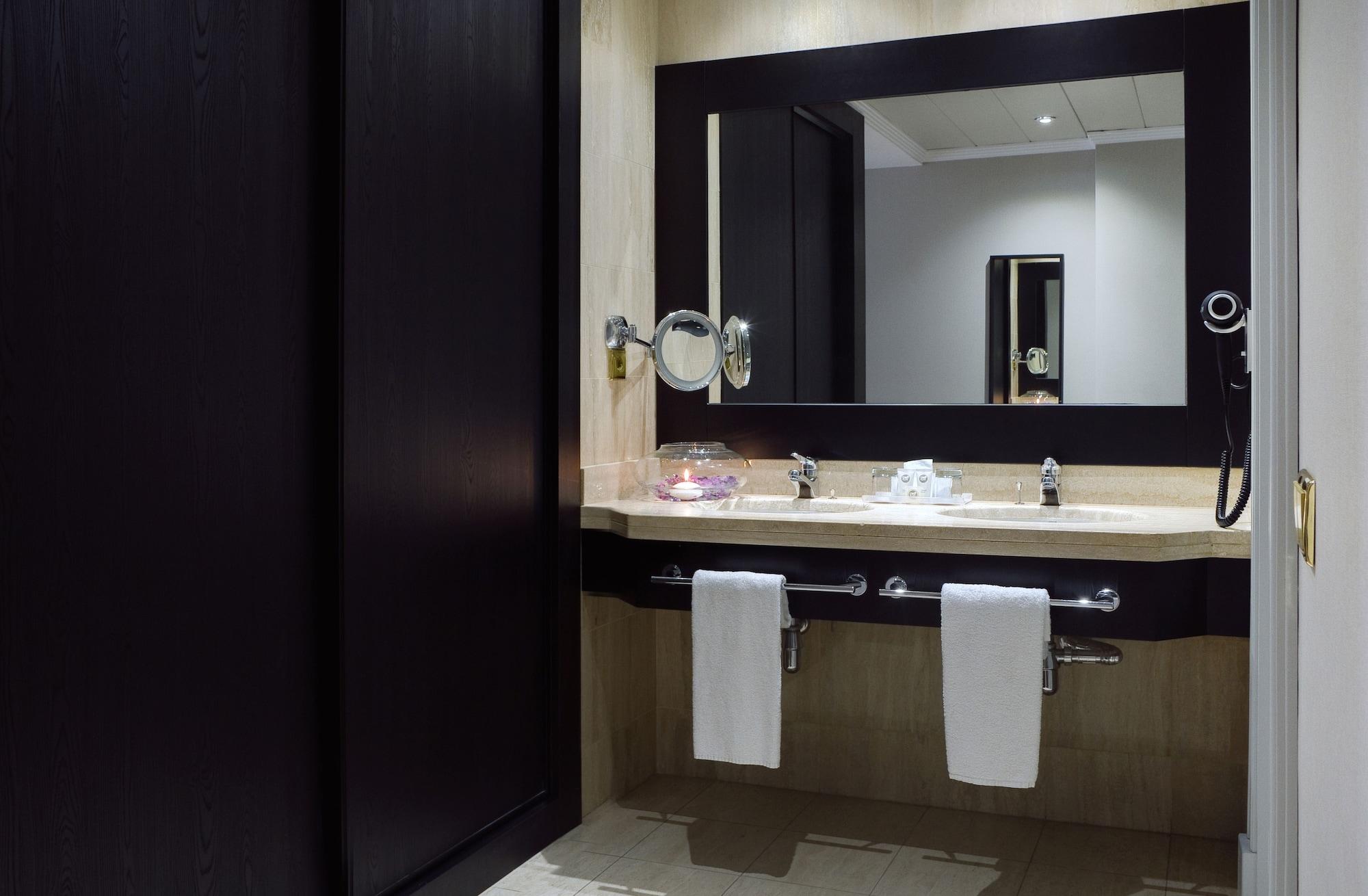 Oca Puerta Del Camino Hotel ซานติอาโก เด กอมโปสเตลา ภายนอก รูปภาพ