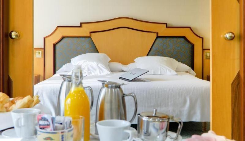 Oca Puerta Del Camino Hotel ซานติอาโก เด กอมโปสเตลา ห้อง รูปภาพ