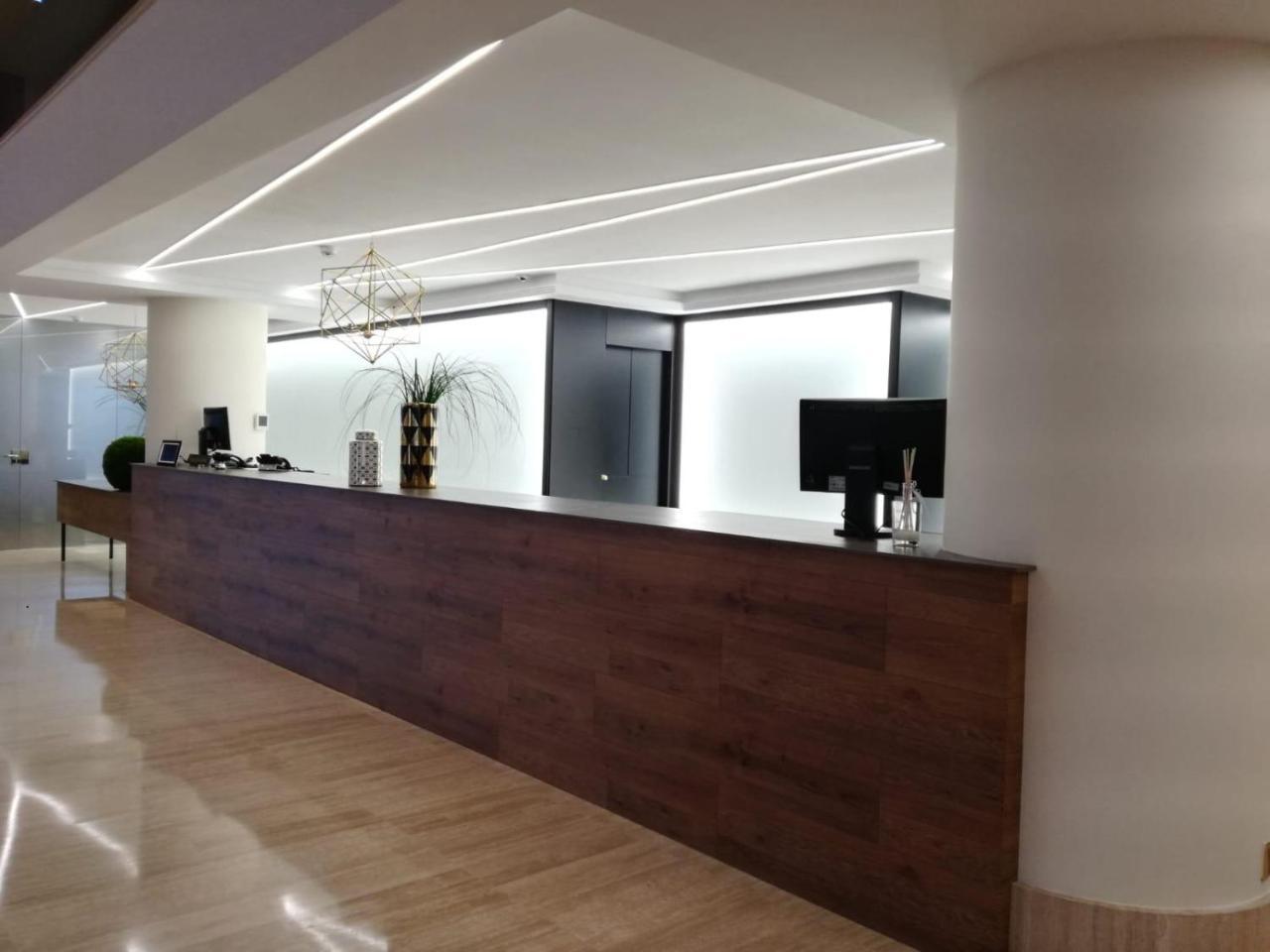 Oca Puerta Del Camino Hotel ซานติอาโก เด กอมโปสเตลา ภายนอก รูปภาพ
